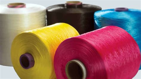  Wool - Textile Industry's Versatile and Luxurious Staple Fiber!